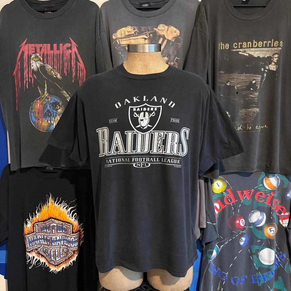 Vintage 1990s oakland raiders t shirt